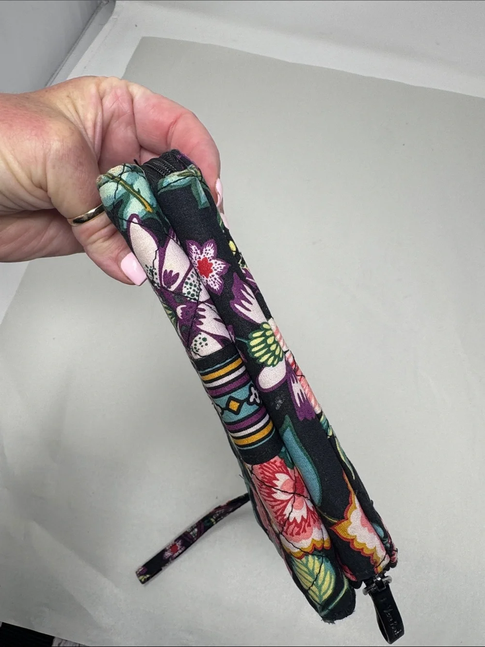 VERA BRADLEY ICONIC RFID COMBO WRISTLET IN THE VINES FLORAL WALLET QUILTED